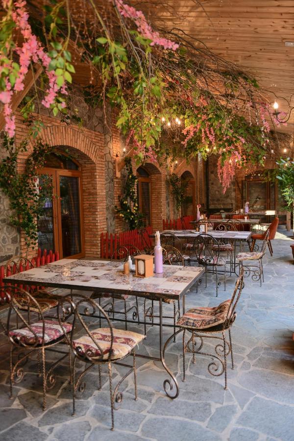 Old Town Sheki Hotell Exteriör bild
